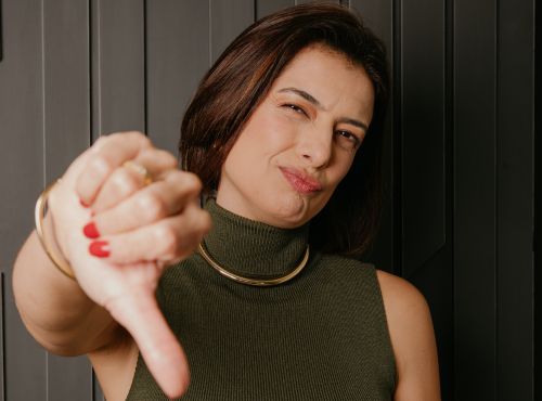 Não, a salsicha não fica 32 anos no seu corpo